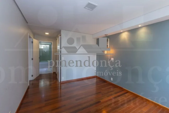 Imagem Apartamento em Perdizes com 198m², 3 quartos ( 1 su­te ) e 1 vaga.