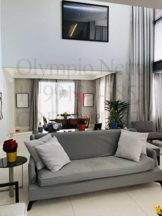 Imagem Linda Cobertura em Moema, andar alto com 272 mts2 , 3 Suites e 4 Vagas de Garagem