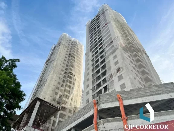 Imagem Apartamento de 2 dormitórios com suíte, varanda e garagem coberta. Infraestrutura completa.
