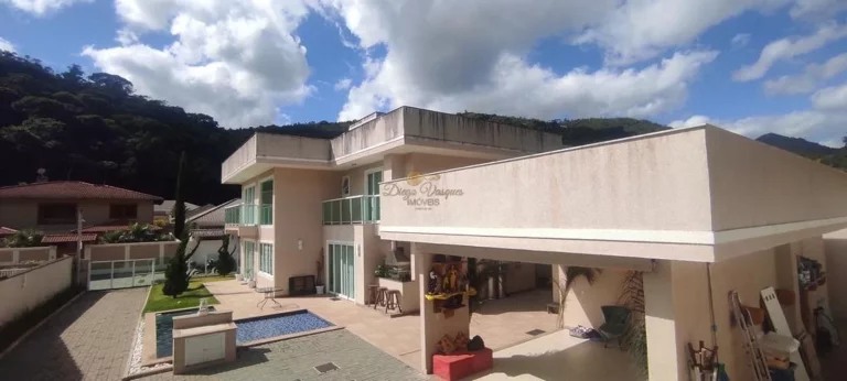 Imagem Casa em Condomínio para Venda em Teresópolis / RJ no bairro Prata