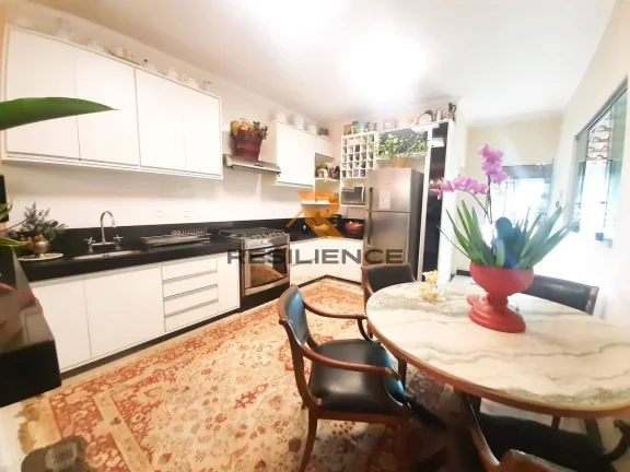 Imagem Maravilhoso Sítio em Condomínio fechado com lote de 5.000 m² !!