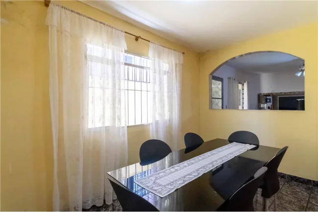 Imagem Casa a venda no Jardim Mutinga, com piscina, excelente para renda extra.