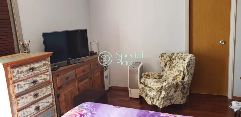 Imagem 127 metros 3 dormitórios 1 suíte dormitório de empregada e banheiro Piscina Quadra Salão de fest...