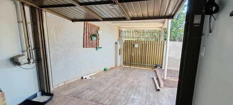 Imagem Casa à venda em Cascavel, Santa Cruz - Portão eletrônico, Quintal, Rua Asfaltada