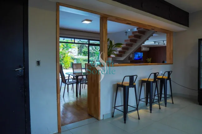 Imagem Casa/Sobrado à Venda em Alto de Pinheiros - São Paulo/SP.