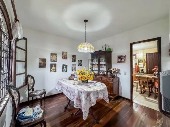 Imagem Casa à venda, 146 m² por R$ 850.000,00 - Vale do Paraíso - Teresópolis/RJ