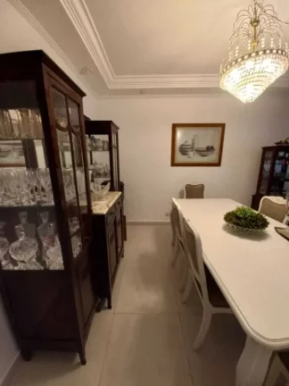 Imagem APARTAMENTO AMPLO REFORMADO, COM 3 SUÍTES, 1 QUADRA DA PRAIA DE PITANGUEIRAS, COM LAZER E 2 VAGAS DE GARAGEM