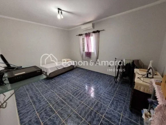 Imagem Ótima casa térrea à venda próximo do Swiss Park em Campinas
Casa com um maravilhoso quintal, sal...
