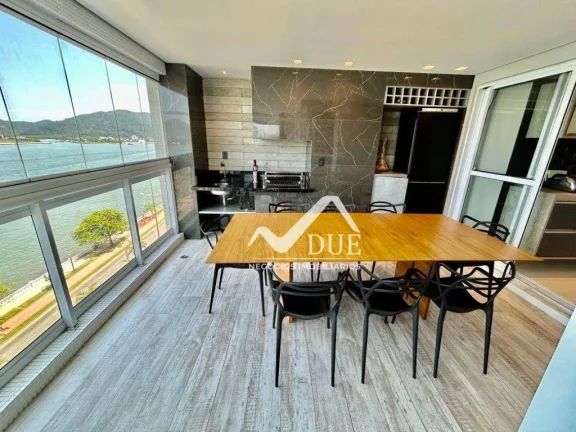 Imagem Apartamento com 3 dormitórios à venda, 189 m² por R$ 2.350.000,00 - Ponta da Praia - Santos/SP