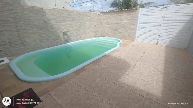 Imagem Lindo sobrado a 300 metros da praia.