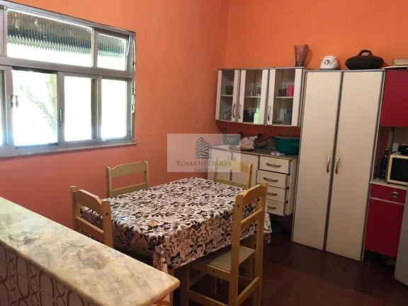 Imagem Imperdível sítio à venda em Maricá-RJ, bairro Itapeba, 5 quartos, 1 suíte, 1 sala, 4 banheiros, 6 vagas de garagem, 24.237,50 m² de área.