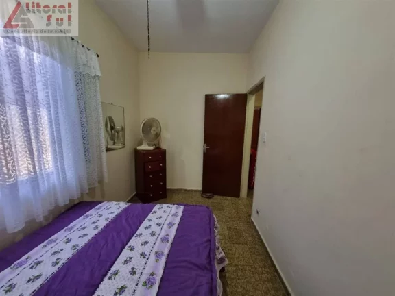 Imagem Imperdível oportunidade: Casa Geminada com edícula à venda em Praia Grande-SP, Caiçara! 2 quartos, 1 sala, 2 banheiros, 2 vagas, 139,15 m²!