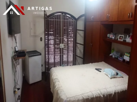 Imagem Sobrado á venda ou locação na Rua Cambará Vila Bertiga 350m²