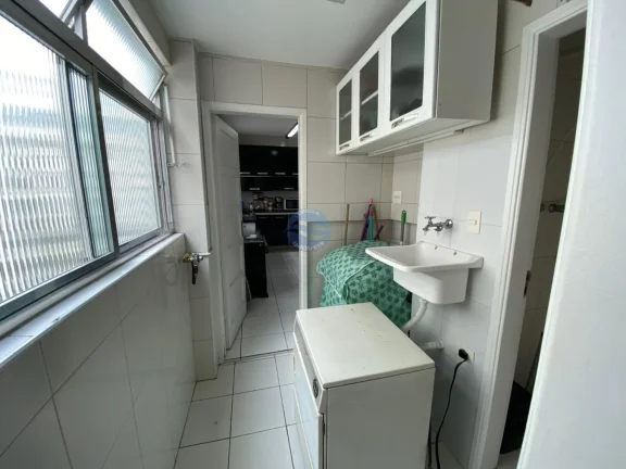 Imagem Apartamento a venda em Santos no Gonzaga quadra da praia.