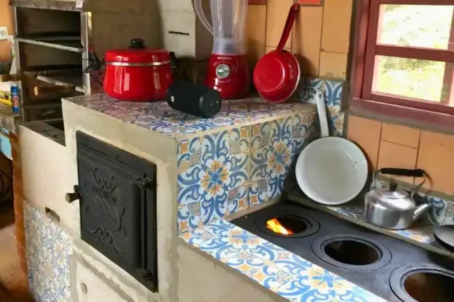 Imagem Casa Rústica de Montanha com Vista Aberta a 1.450 m de Altitude em São Bento do Sapucaí