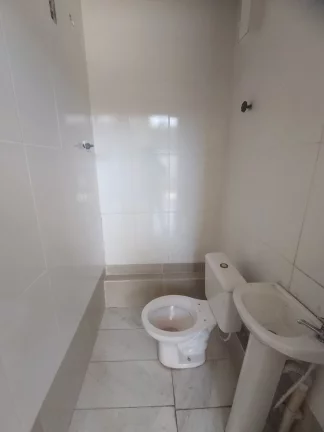 Imagem Loja-de-esquina-em-frente-ao-ponto-de-onibus-principal-rua-bairro-ouro-preto-ufmg