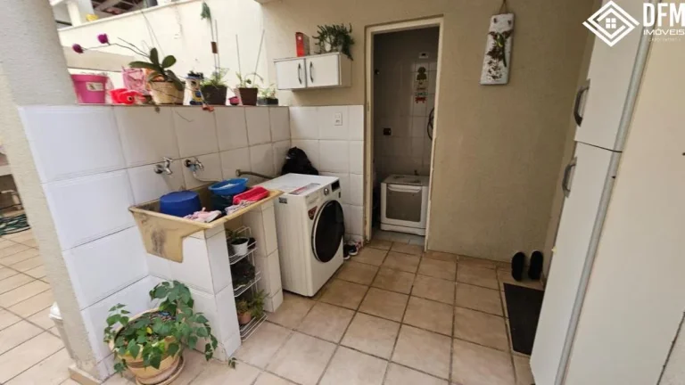 Imagem Sobrado com 4 Dormitorio(s) localizado(a) no bairro Parque Santana em Mogi das Cruzes / Mato Grosso do Sul Ref.:DE558