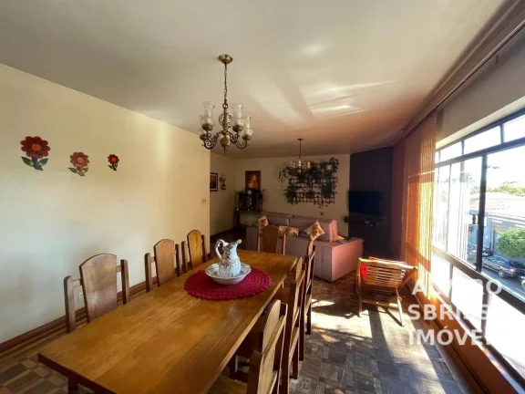 Imagem Casa estilo sobrado com 3 dormitórios cozinha e ampla sala a venda na região central de Itu SP
