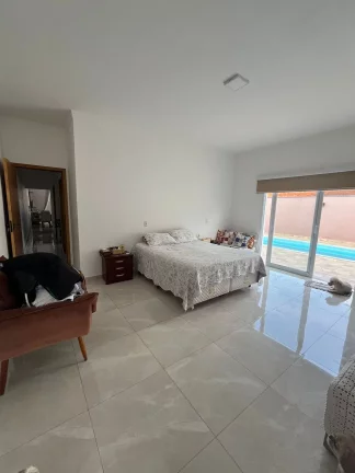 Imagem Residência Excepcional no Centro de Quadra, SP - Viva em Luxo e Conforto Absolutos!