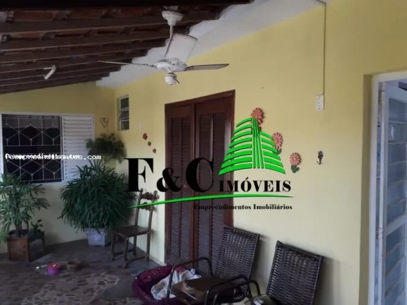 Imagem Casa para Venda em Limeira, Vila Queiroz, 4 dormitórios, 1 suíte, 2 banheiros, 1 vaga
