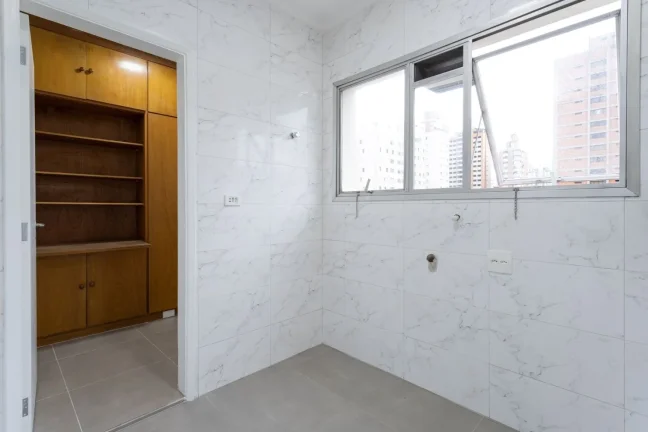 Imagem Apartamento 113M², 3Q, 1 Suíte, 2 Banheiros, 2 Vagas, Varanda, Salão de Festas, Playground, Fechadura Eletrônica, Banheiro de Serviço.