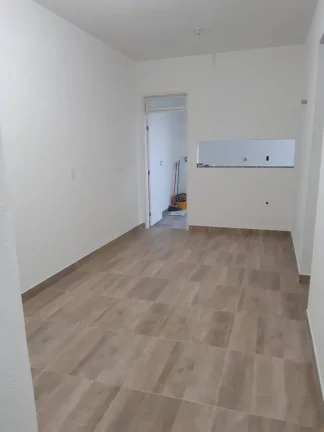 Imagem Casa de Cobertura à Venda no Bairro Grageru - Espaçosa com 370m² e Cobertura Livre de 100m²