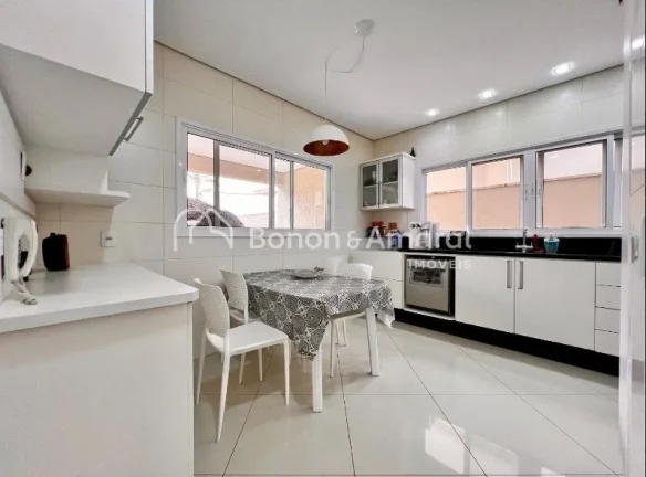 Imagem Casa a venda em Valinhos-SP

Aconchegante e moderna casa à venda no Condomínio Florada da Mata, co...