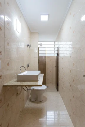 Imagem Apartamento 134M², 3Q, 1 Suíte, 2 Banheiros, 1 Vaga, Armários, Ar Condicionado.
