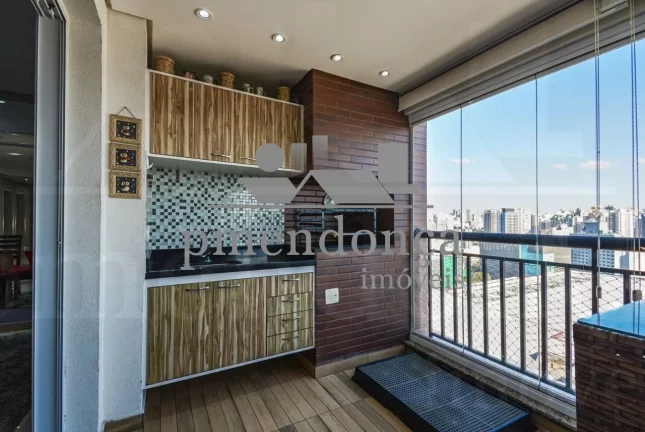 Imagem Apartamento diferenciado, ideal para casal sem filhos com 1 suíte ampliada e 2 vagas, 128m2
