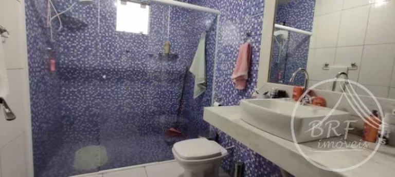 Imagem Vendo casa em Serraria São José SC de três dormitórios, sala e cozinha mais edícula