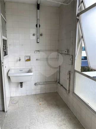 Imagem Apartamento à venda com 3 quartos, sendo 1 suíte, no condomínio Solar Castro Marim, São Paulo - SP