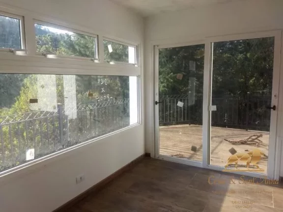Imagem Bela Casa á venda em condomínio fechado Campos do Jordão-SP