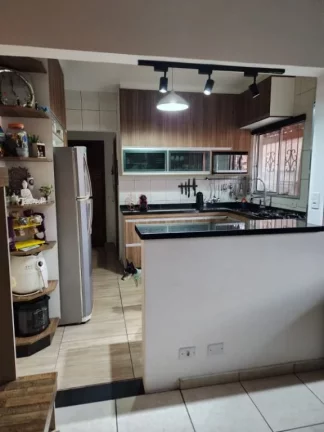 Imagem Casa com 2 dormitórios à venda, 49 m² por R$ 320.000,00 - Vila Ursulina - Itaquaquecetuba/SP