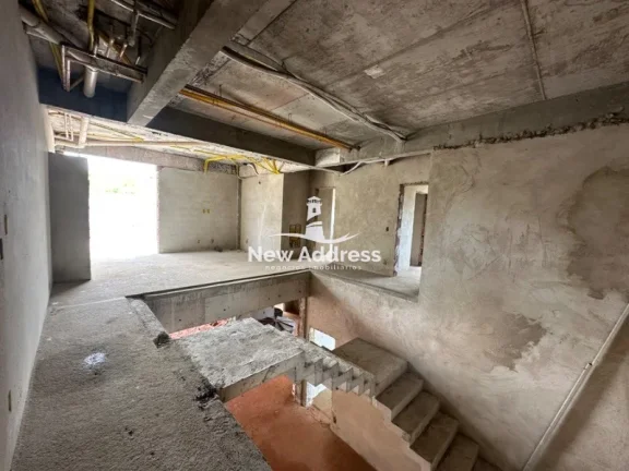 Imagem Casa Duplex em fase de acabamento à venda no Condomínio Riviera Park
