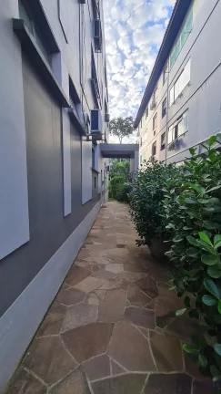 Imagem Apartamento Central de 3 Dormitórios com Suíte e Garagem - Semi Mobiliado