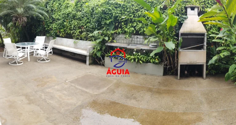 Imagem Lindíssima casa de condomínio na Domingas Dias pertinho da praia!!