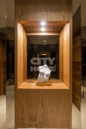 Imagem Apartamento lindamente reformado, totalmente clean e com 475 m² de área útil. Localização perfe...