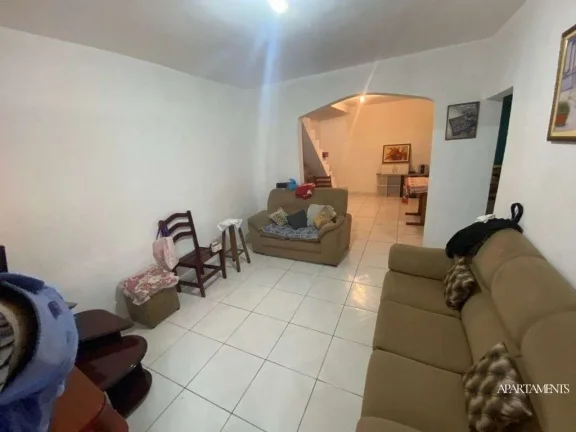 Imagem Terreno com 3 Casas com 3 vagas de carro e moto.