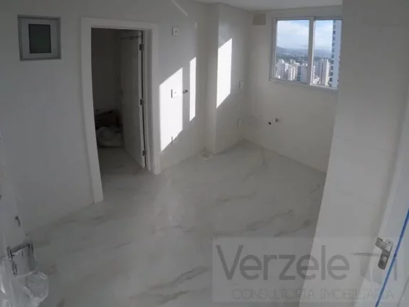 Imagem Apartamento Quadra Mar para Venda em Balneário Camboriú / SC no bairro Centro
