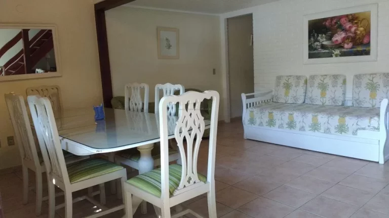 Imagem Excelente Duplex c/ 3 Quartos 300 Mts da Praia do Peró