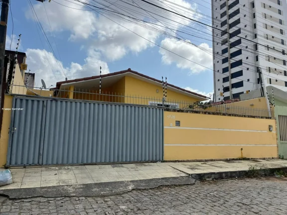 Imagem Casa para Venda em Natal, Lagoa Nova, 4 dormitórios, 2 suítes, 3 banheiros, 3 vagas
