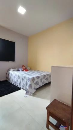 Imagem VENDO CASA DE 3/4 EM CONDOMINIO - SIM