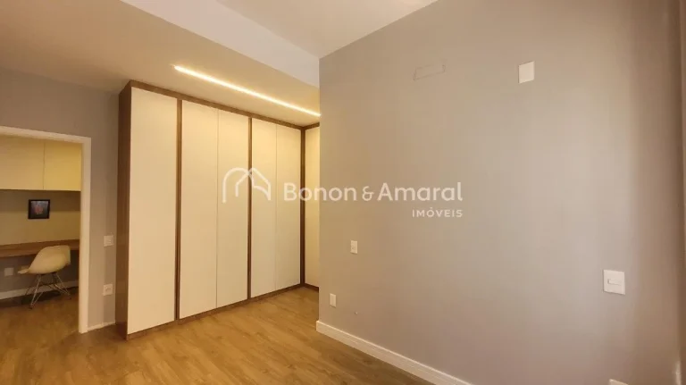 Imagem Este apartamento semi mobiliado, situado na Nova Campinas, oferece o equilíbrio ideal entre confort...