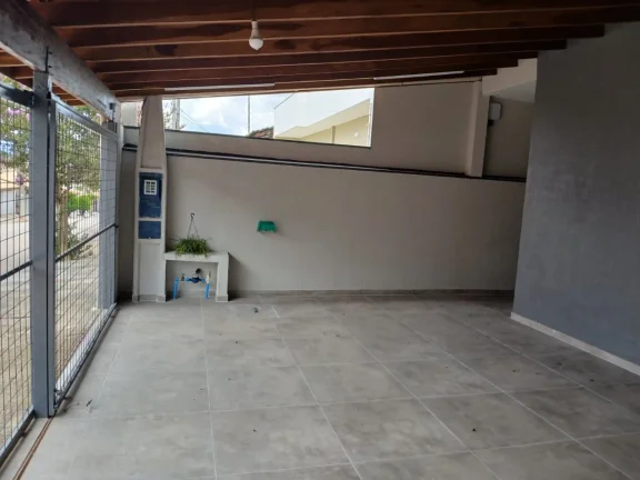 Imagem Imperdível oportunidade! Casa à venda em Sorocaba-SP, Jardim Wanel Ville V - 3 quartos, 1 suíte, 3 salas, 2 banheiros, 2 vagas de garagem - 111,52m².
