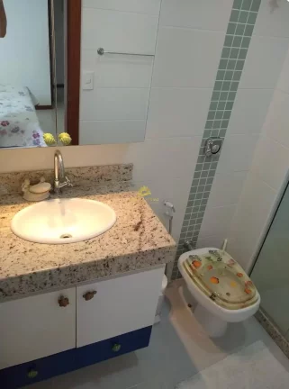 Imagem Viva com Qualidade: Seu Novo Endereço a Passos do Mar na Enseada Azul
Apresentamos uma oportunidade...
