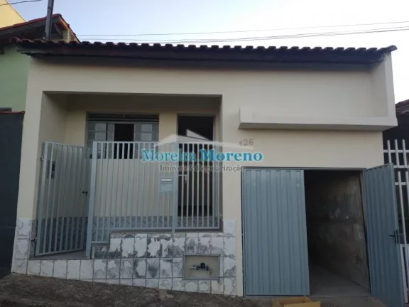 Casa com 2 Quartos para Alugar, 70 m² em Santo Antônio - Borda Da Mata