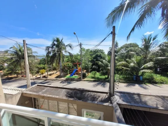 Imagem Linda casa triplex a venda no São Marcos com 3 quartos, suíte e quintal!