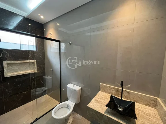 Imagem Imóvel de luxo na Vila Planalto: Casa com 3 quartos, 3 suítes, 1 sala e 2 vagas de garagem em Campo Grande-MS!