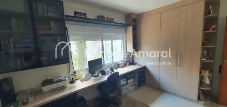 Imagem Descubra o lar perfeito para a sua família nesta linda casa que une sofisticação e praticidade!

...
