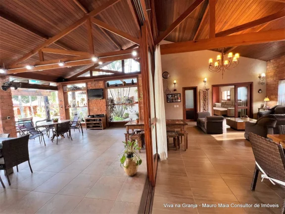 Casa térrea, impecável, rústica Gr Viana - Cotia, SP R$2.335.000,00